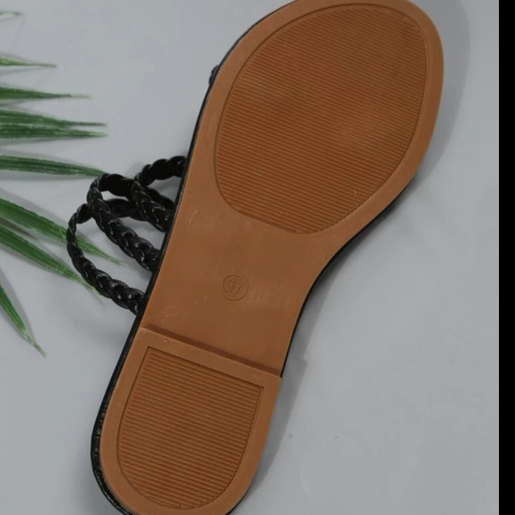 BRAND NEW | Black Strap Sandals | US 7 - Picture 2 of 5